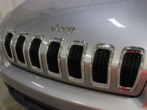 Used 2015 Jeep Cherokee Latitude image 31
