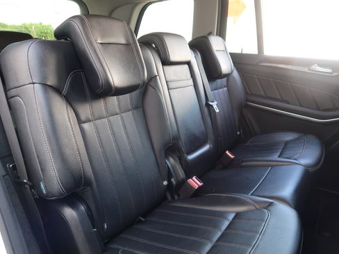 Used 2013 Mercedes-Benz GL 320 BlueTEC 4MATIC image 35
