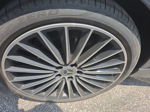 Used 2025 Mercedes-Benz C 300 4MATIC Sedan image 10