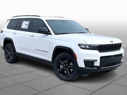New 2025 Jeep Grand Cherokee L Limited w/ Black Appearance Package AWD/4WD image 3