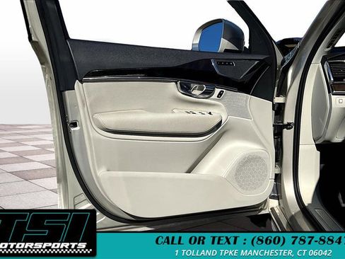 Used 2018 Volvo XC90 T6 Momentum w/ Momentum Plus Package image 23