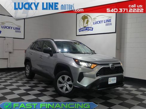 Used 2021 Toyota RAV4 LE FWD image 1