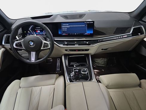 Used 2025 BMW X5 sDrive40i w/ Executive Package RWD image 12