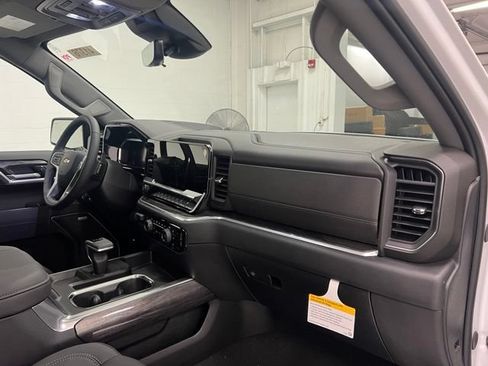 New 2026 Chevrolet Silverado 1500 LTZ w/ LTZ Premium Package AWD/4WD image 25
