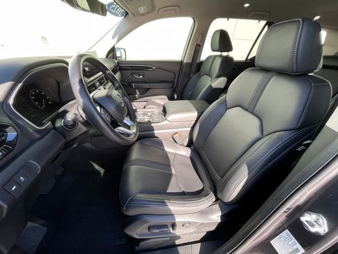 Certified 2025 Honda Pilot EX-L image 27