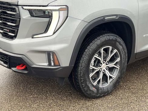 New 2026 GMC Acadia AT4 w/ Luxury Package image 9