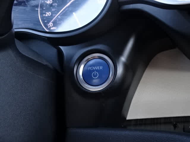 Used 2024 Toyota Sienna Platinum FWD image 30