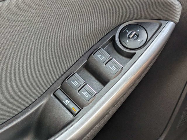 Used 2014 Ford Focus Titanium FWD image 24