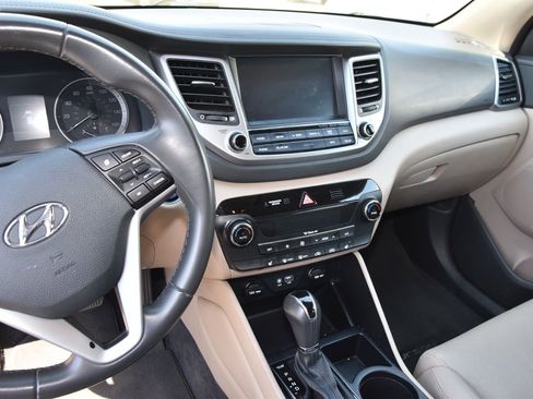 Used 2017 Hyundai Tucson SE Plus image 8