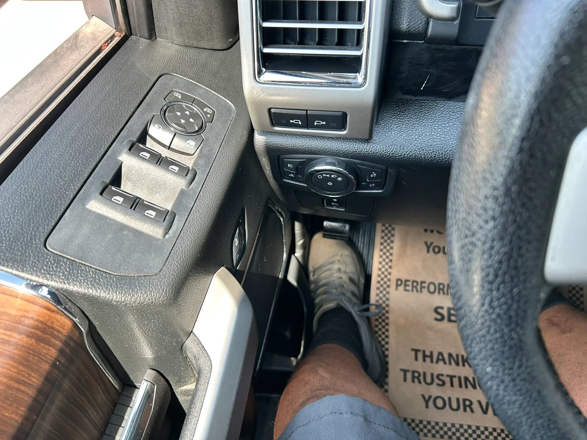 Used 2016 Ford F150 Lariat AWD/4WD image 18