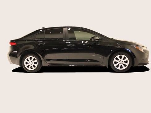 Used 2026 Toyota Corolla LE FWD image 4