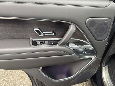 New 2025 Land Rover Range Rover SE image 12