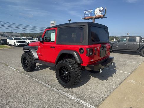 Used 2021 Jeep Wrangler Sport AWD/4WD image 4