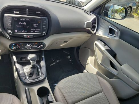 Certified 2024 Kia Soul LX FWD image 28
