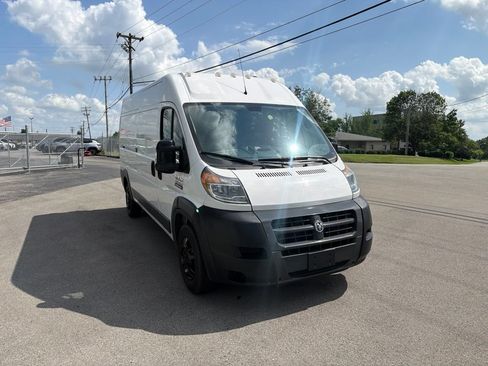 Used 2018 RAM ProMaster 2500 FWD image 2