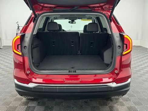 Used 2022 GMC Terrain SLT image 16