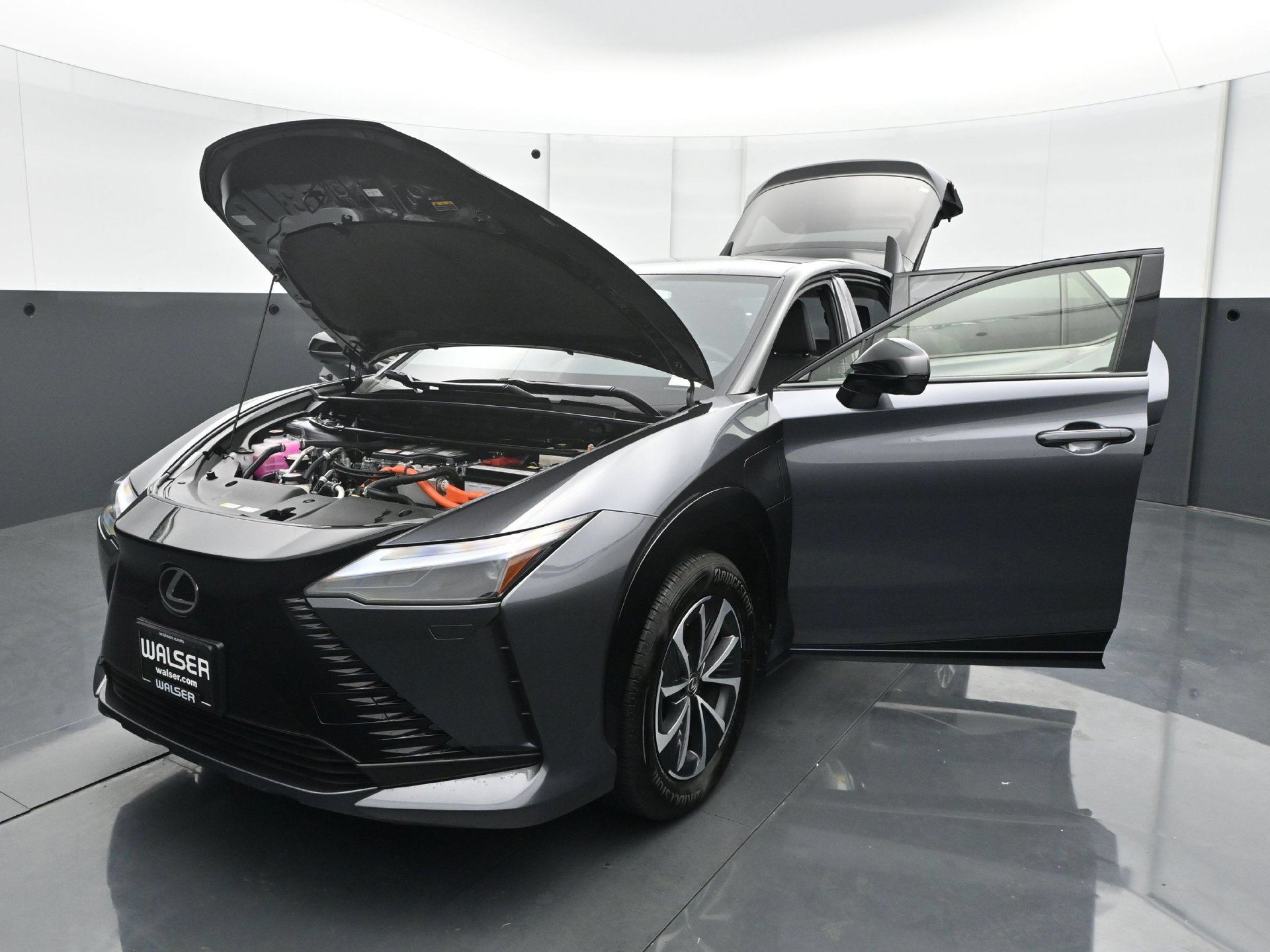 Used 2025 Lexus RZ 300e w/ Accessory Package (2T) FWD image 30