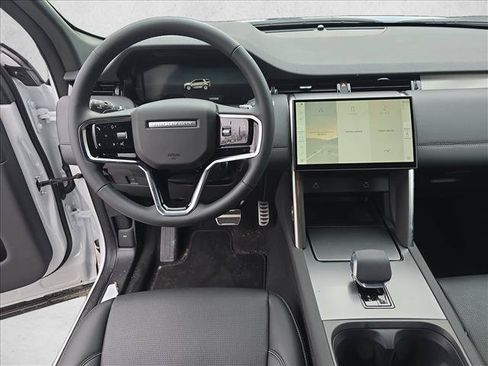 New 2026 Land Rover Discovery Sport Landmark AWD/4WD image 17