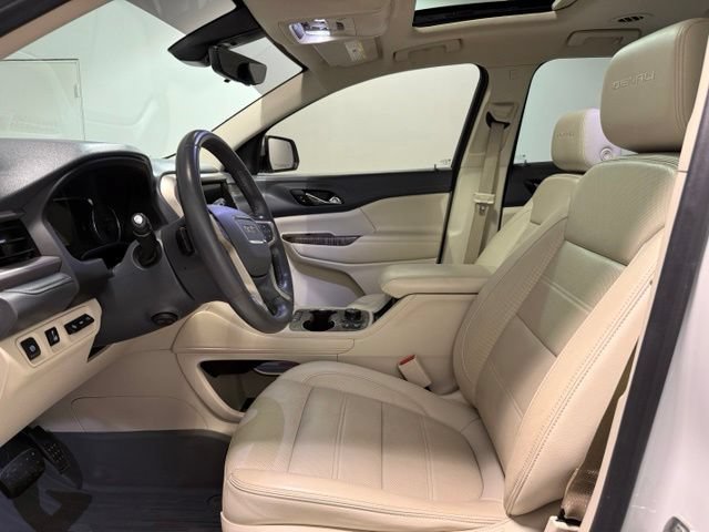 Used 2020 GMC Acadia Denali w/ Technology Package AWD/4WD image 14