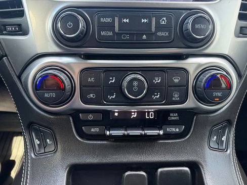 Used 2020 Chevrolet Suburban LT w/ RST Edition image 24