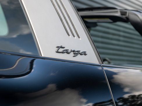Certified 2022 Porsche 911 Targa 4 GTS AWD/4WD image 19