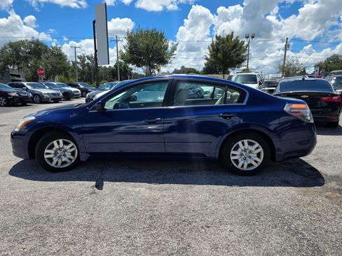 Used 2010 Nissan Altima 2.5 S FWD image 4