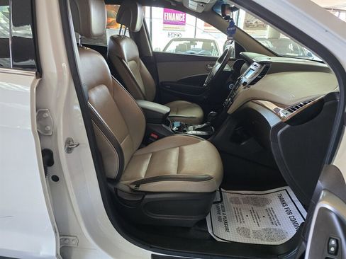 Used 2014 Hyundai Santa Fe GLS image 16