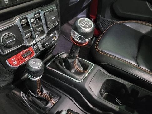 Used 2021 Jeep Gladiator Mojave w/ Dual Top Group image 40