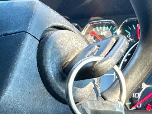 Used 2015 Chevrolet Silverado 1500 LT w/ LT Convenience Package image 20