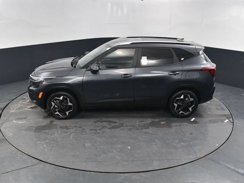 Used 2025 Kia Seltos S FWD image 37