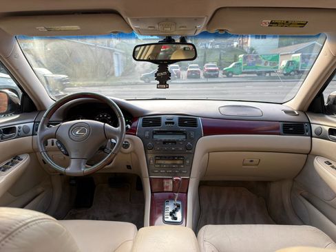 Used 2004 Lexus ES 330 FWD image 18