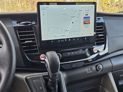 Used 2023 Ford Transit 350 XLT image 9