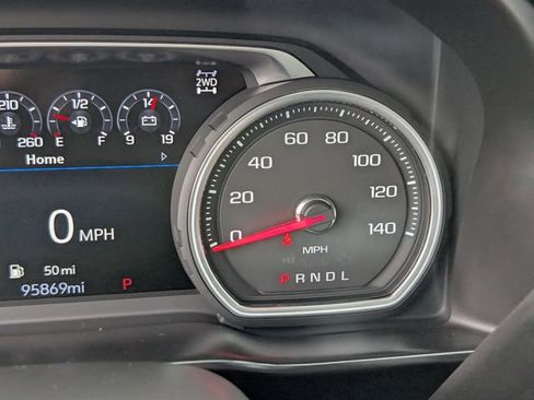 Used 2019 Chevrolet Silverado 1500 High Country w/ Technology Package image 19