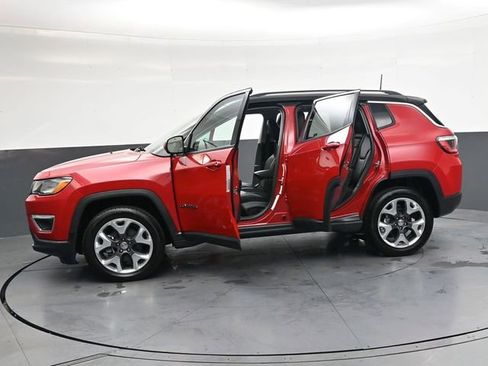 Used 2019 Jeep Compass Limited AWD/4WD image 36