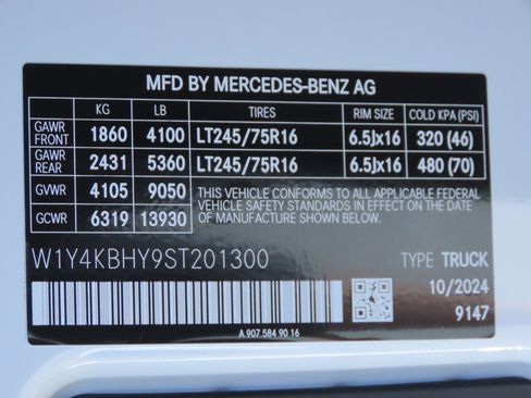 Used 2025 Mercedes-Benz Sprinter 2500 image 31