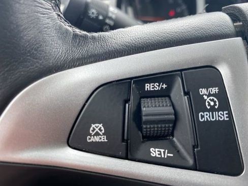 Used 2017 Chevrolet Equinox LT w/ Convenience Package image 16