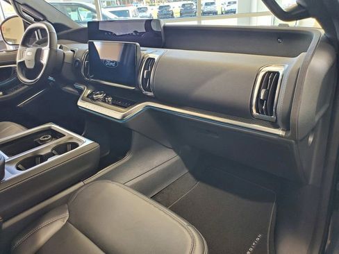 New 2025 Ford Expedition Platinum w/ Stealth Performance Package image 11