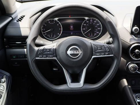 Used 2024 Nissan Sentra SV FWD image 13