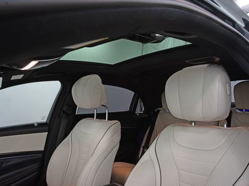 Used 2018 Mercedes-Benz S 560 4MATIC Sedan image 12