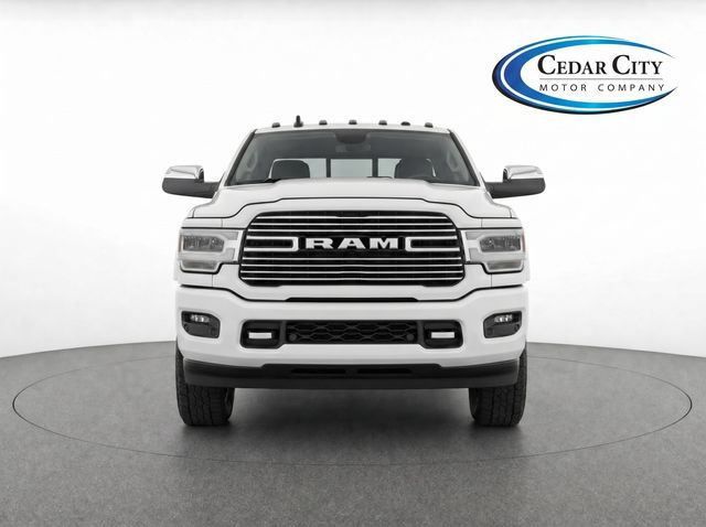 Used 2022 RAM 3500 Laramie AWD/4WD image 4