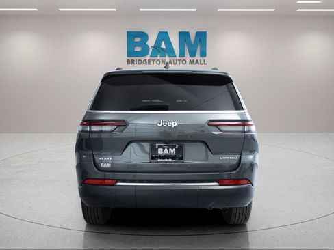 Used 2024 Jeep Grand Cherokee L Limited AWD/4WD image 6