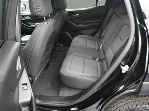 Used 2025 Chevrolet Equinox LT w/ Safety and Technology Package image 25