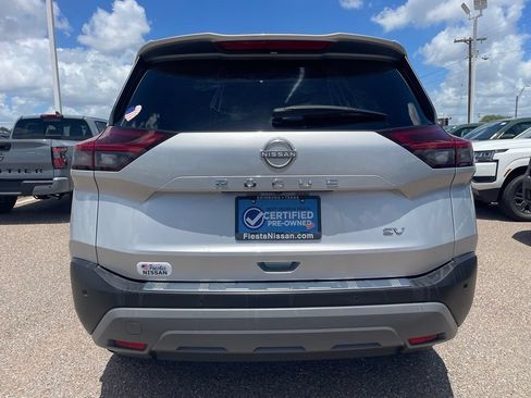 Certified 2023 Nissan Rogue SV FWD image 6