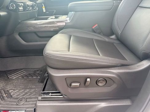 New 2026 Chevrolet Silverado 2500 LTZ w/ LTZ Premium Package image 12