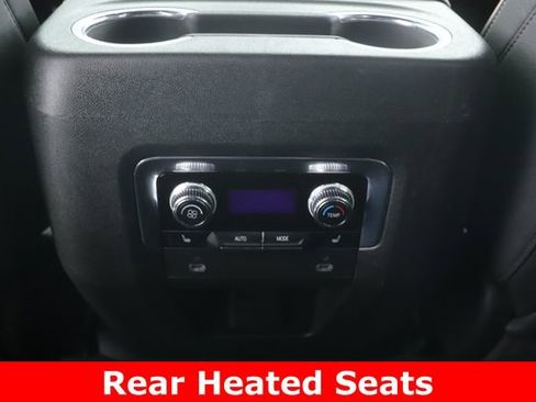 Used 2023 GMC Yukon SLT w/ SLT Premium Package image 29