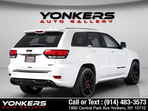Used 2021 Jeep Grand Cherokee SRT image 11