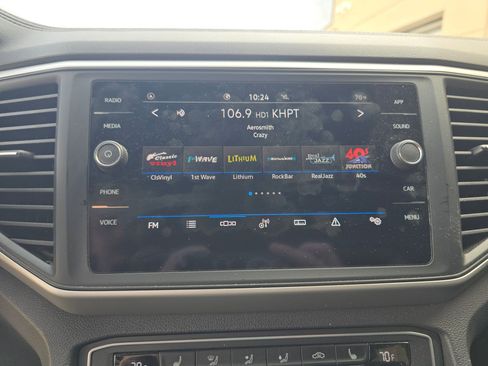 Used 2021 Volkswagen Atlas Cross Sport SE w/ Panoramic Sunroof Package image 21