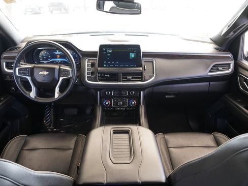 Used 2023 Chevrolet Suburban Premier RWD image 23