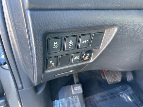 Used 2019 Nissan Pathfinder SL w/ Cargo Package image 38