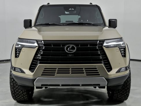 Used 2025 Lexus GX 550 image 5